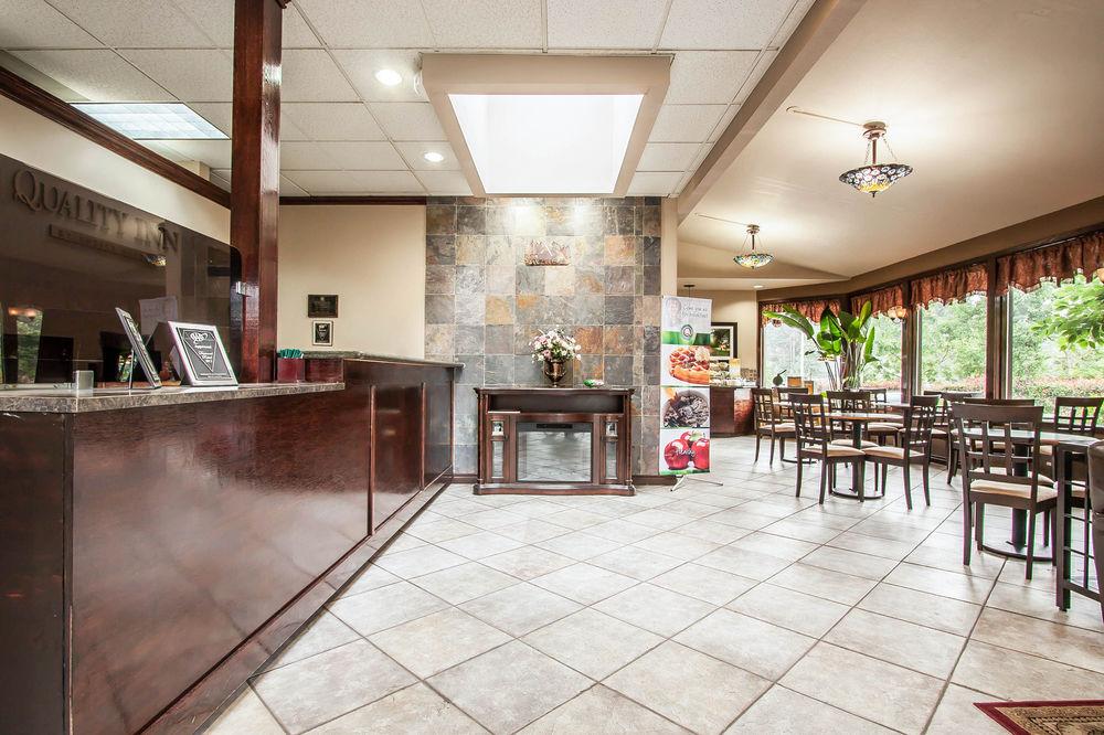 Hilton Garden Inn Wilsonville Portland Exterior photo