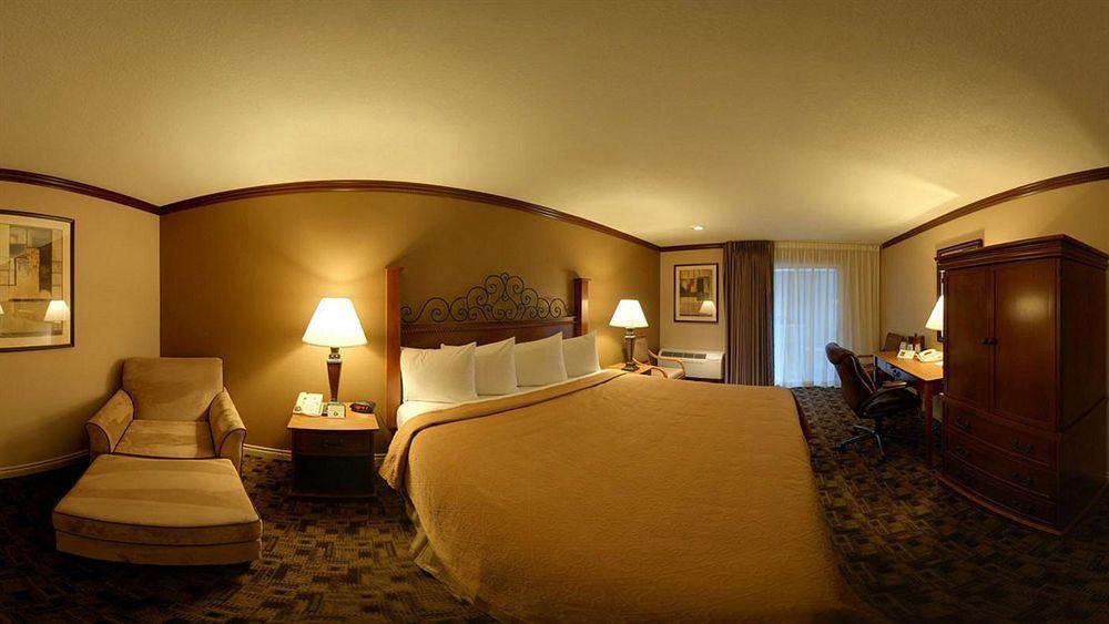 Hilton Garden Inn Wilsonville Portland Exterior photo