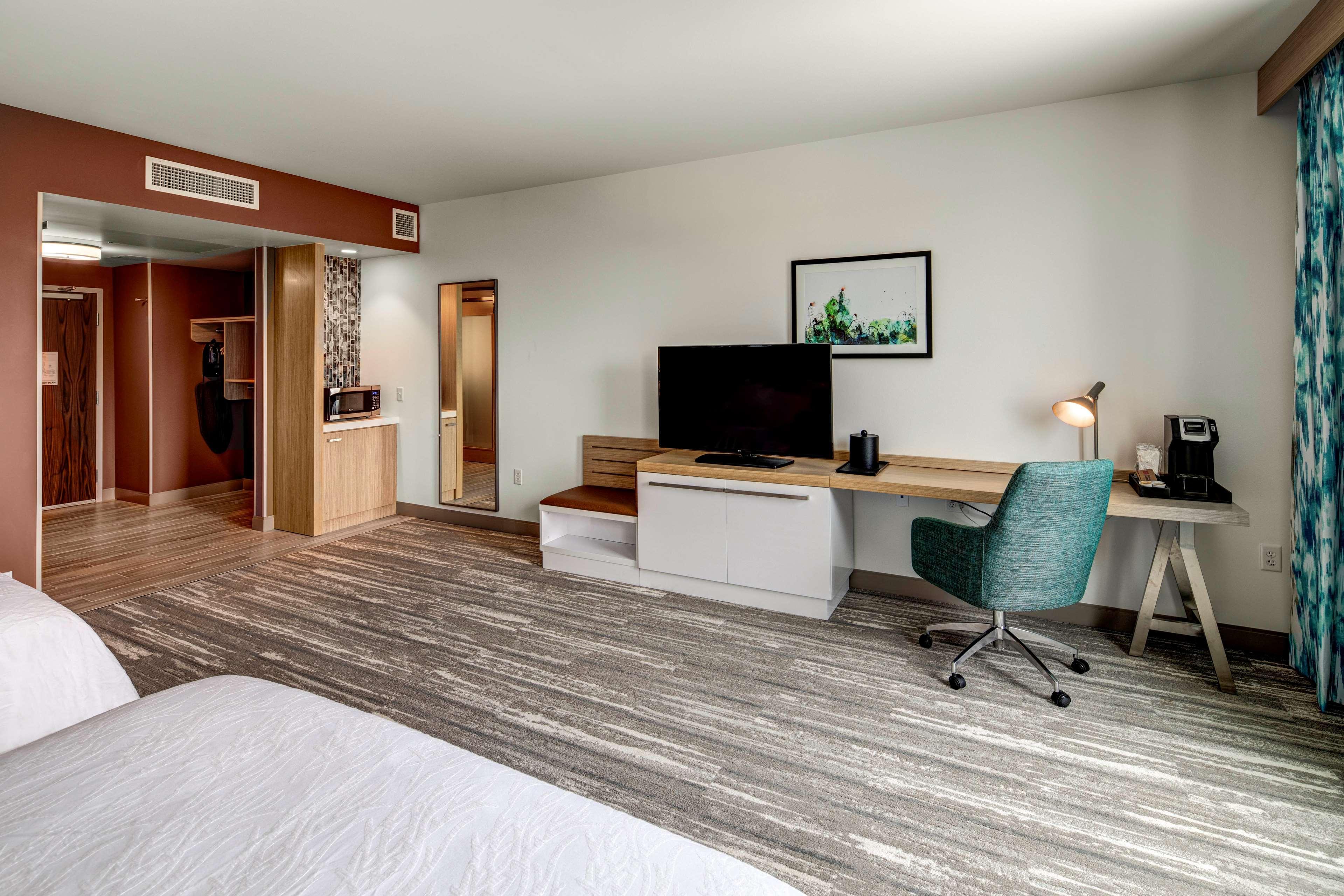 Hilton Garden Inn Wilsonville Portland Exterior photo